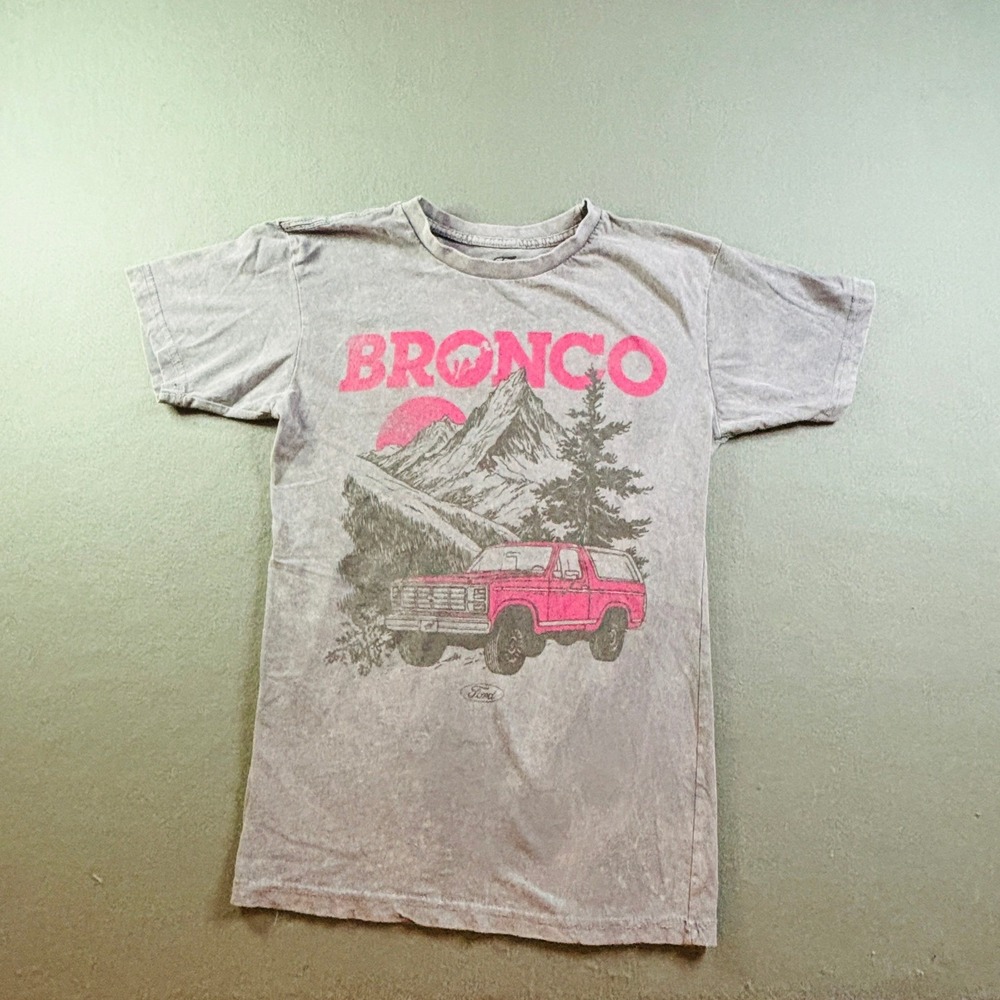 Ford Bronco Mens S T-Shirt Gray Pink Acid Wash Westerncore Cowgirl Streetwear - Picture 2 of 8